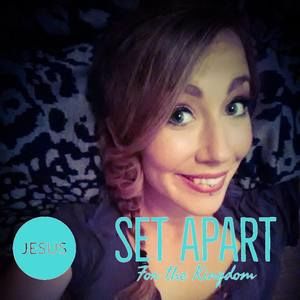 Meet your Posher, Hallie